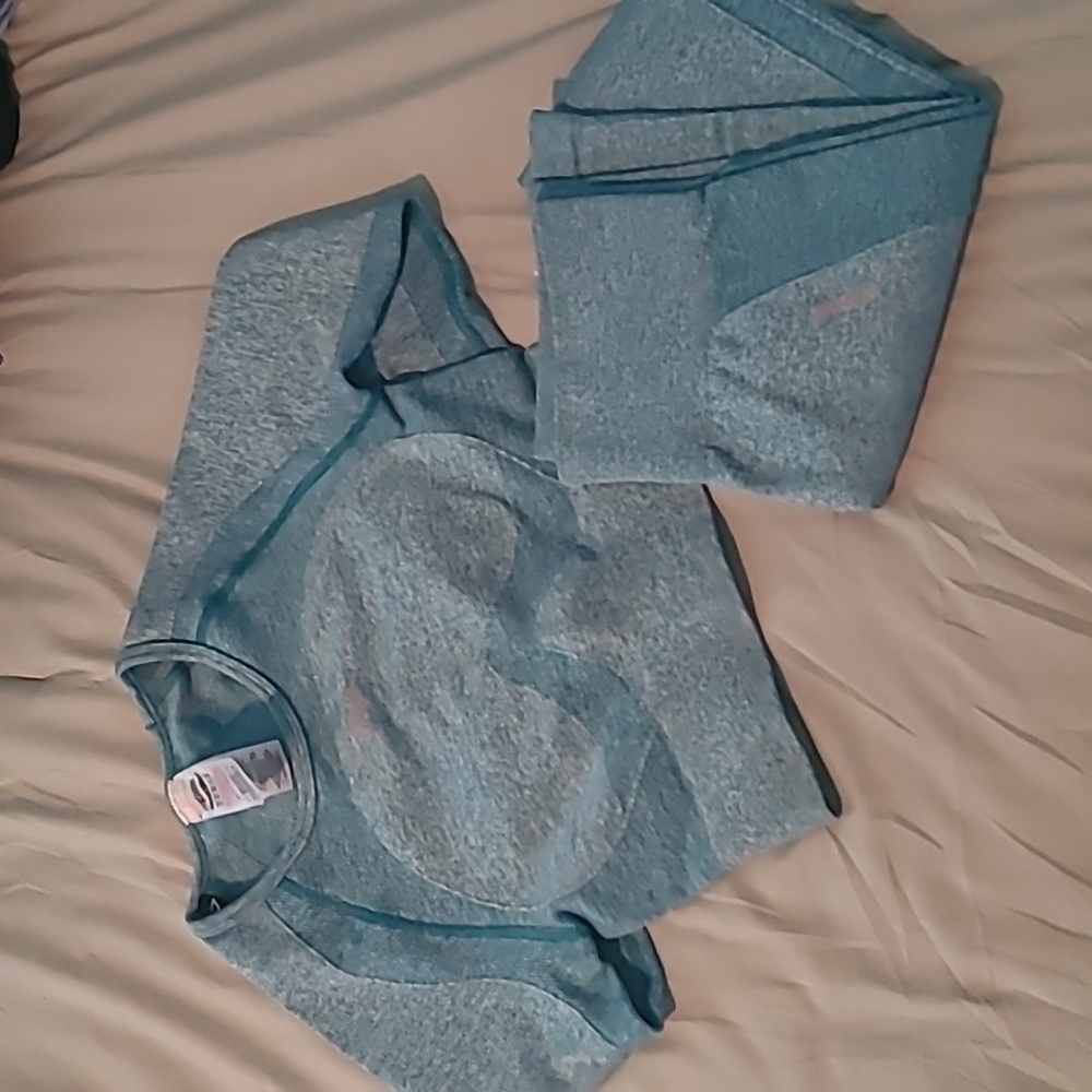 Gymshark crop long sleeve top and matching leggings